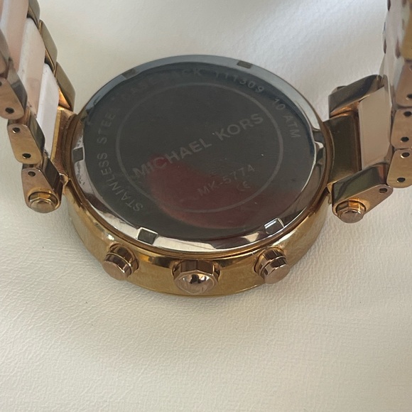 Michael Kors watch - Picture 8 of 13